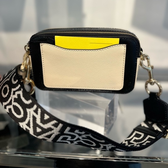 NWT! NEW! Marc Jacobs The Bi-Color Snapshot Cream and Black Crossbody Bag - Picture 7 of 16